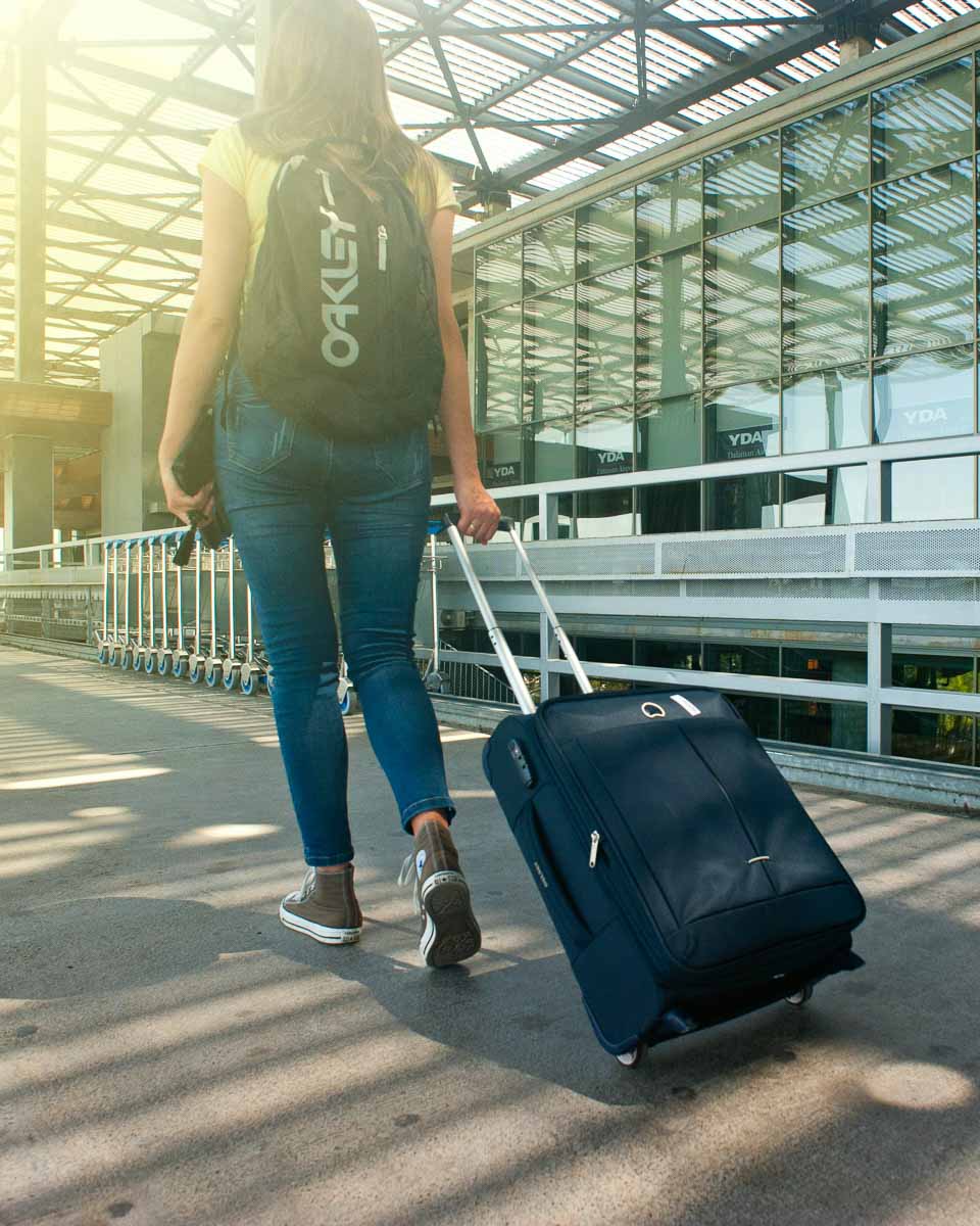 Private chauffeur transfer to La Rochelle train station and airport